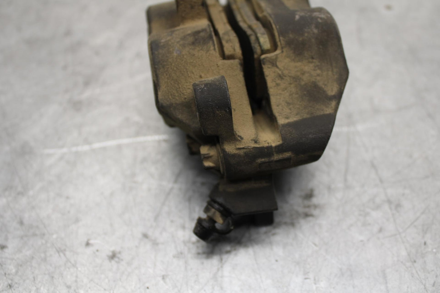 17 KAWASAKI Z900 ZR900 RIGHT LEFT FRONT BRAKE CALIPER SET PAIR CALIPERS BB549