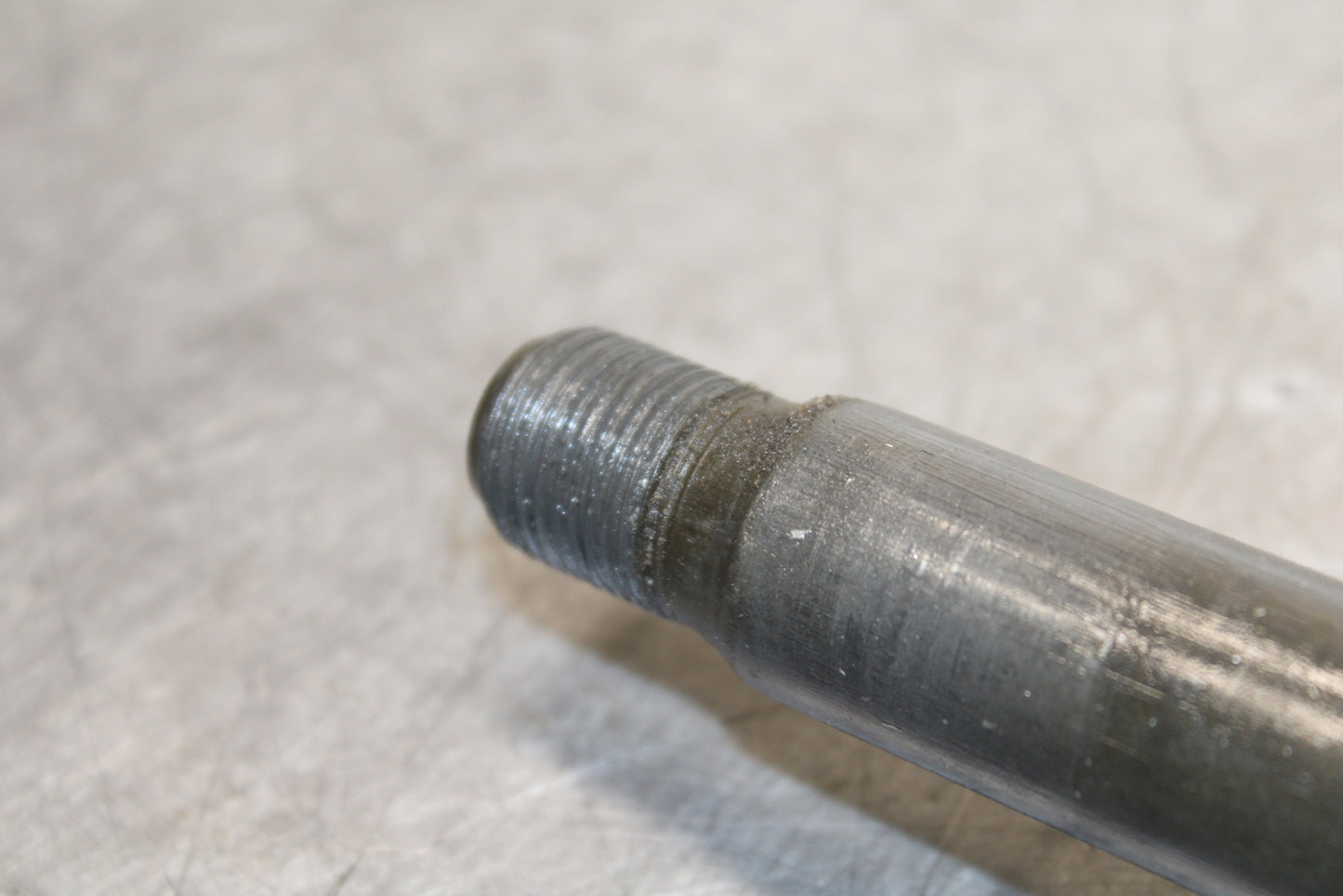 00-01 YAMAHA YZF R1 FRONT WHEEL RIM AXLE PIVOT BOLT BB755