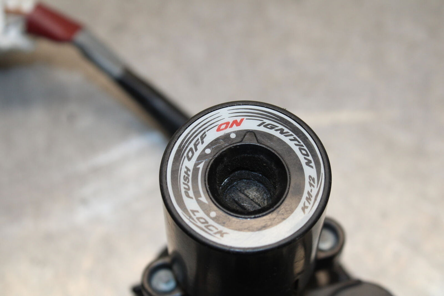 16 KAWASAKI NINJA ZX10R IGNITION LOCK  AND SEAT LOCK BB650