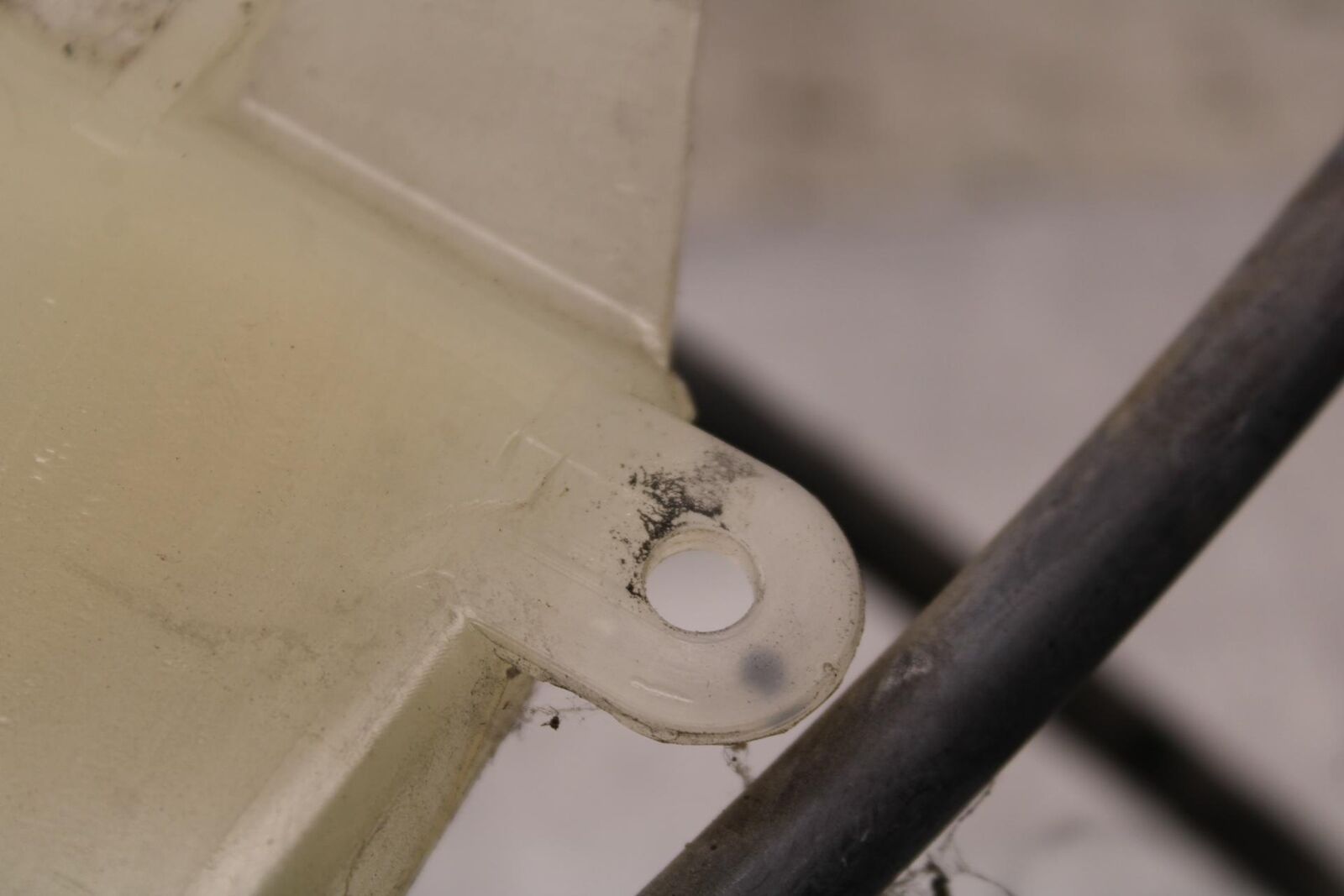 2005 Kawasaki Vulcan 1600 VN1600A COOLANT WATER TANK RESERVOIR BOTTLE BB574