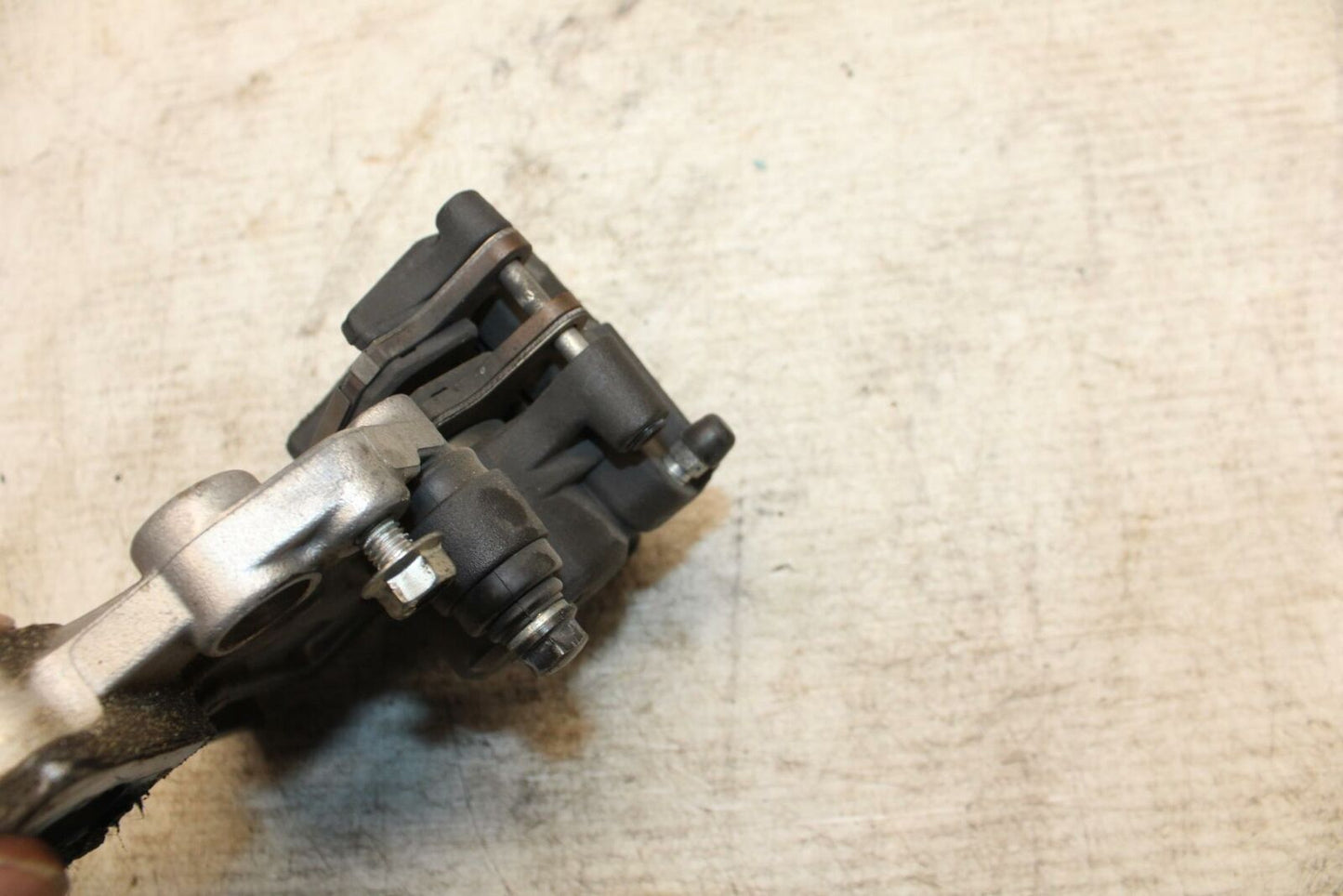 15-16 SUZUKI GSXS750 REAR BACK BRAKE CALIPER W MOUNT BRACKET BB374