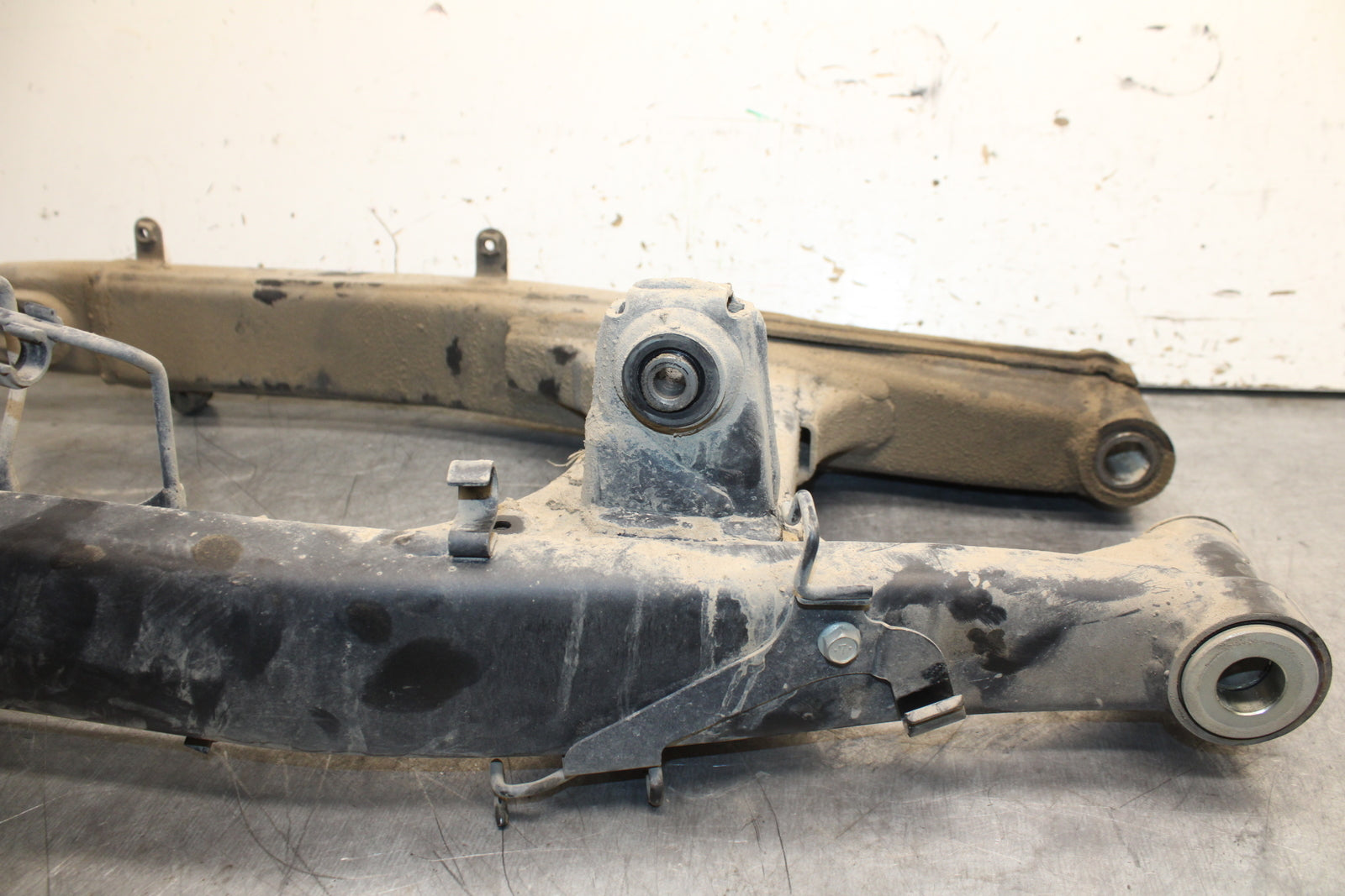 16-17 KAWASAKI VULCAN S 650 EN650 ABS REAR SWINGARM SUSPENSION ARM BB731