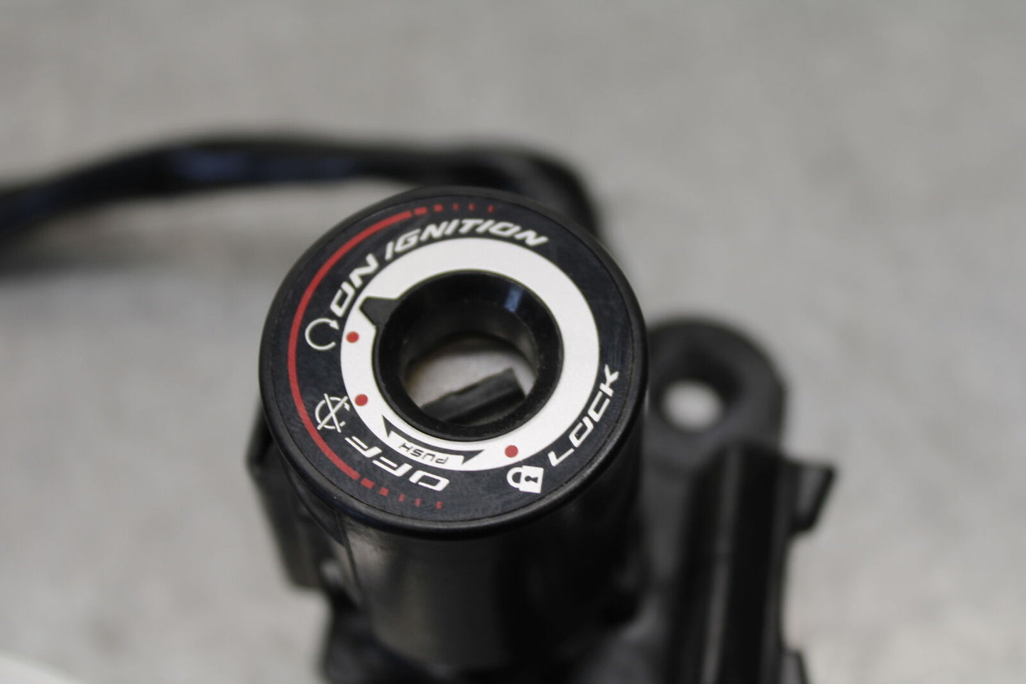 18-23 KAWASAKI NINJA 400 IGNITION LOCK KEY SET W/ GAS CAP AND SEAT LOCK BB660