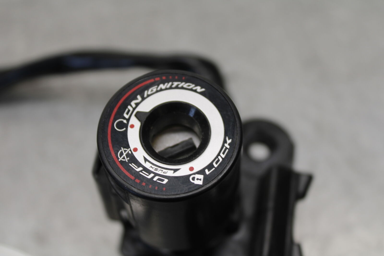 18-23 KAWASAKI NINJA 400 IGNITION LOCK KEY SET W/ GAS CAP AND SEAT LOCK BB660