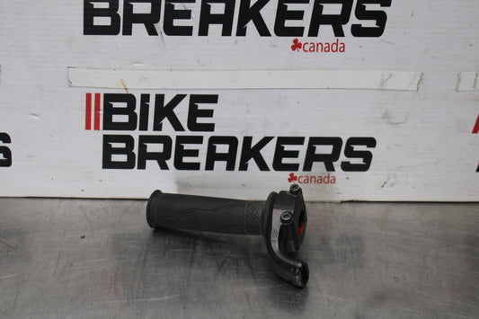 17 YAMAHA YZF R6 THROTTLE CABLE LINE HOUSING GUIDE BB922
