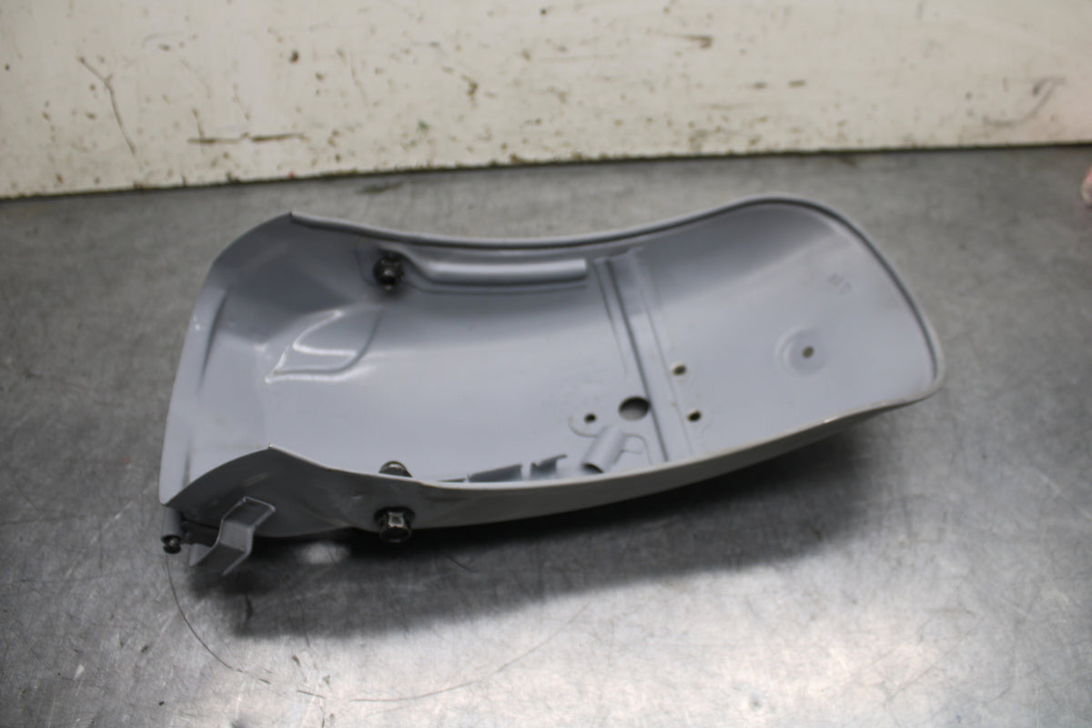 78-81 YAMAHA XS1100 REAR BACK FENDER MUD GUARD BB107