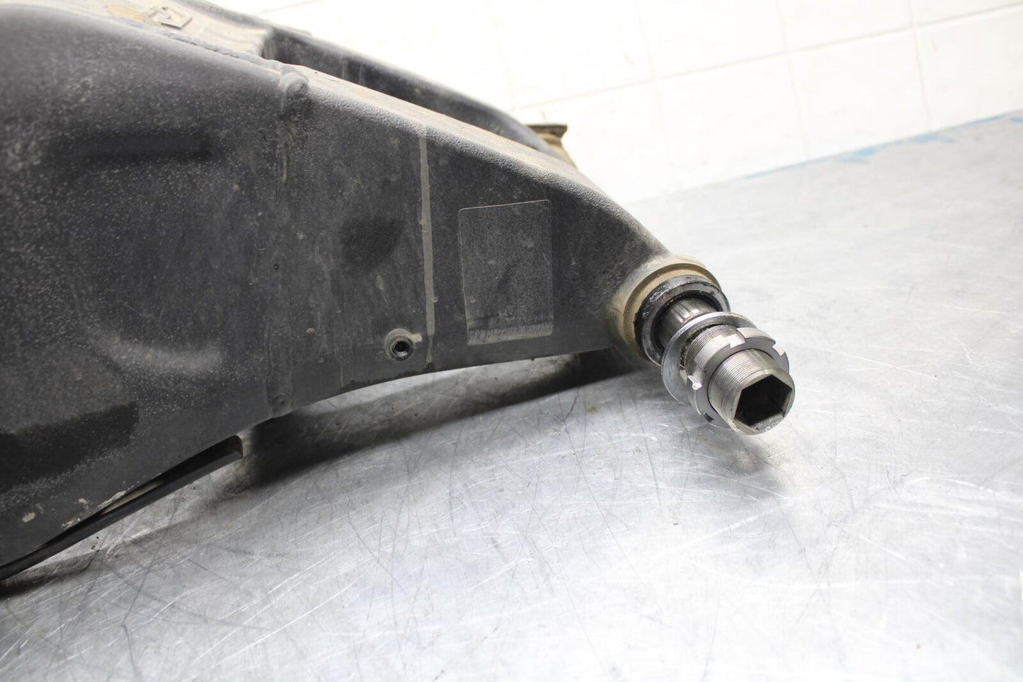18 YAMAHA YZF R1  REAR SWINGARM BACK SUSPENSION SWING ARM BB473