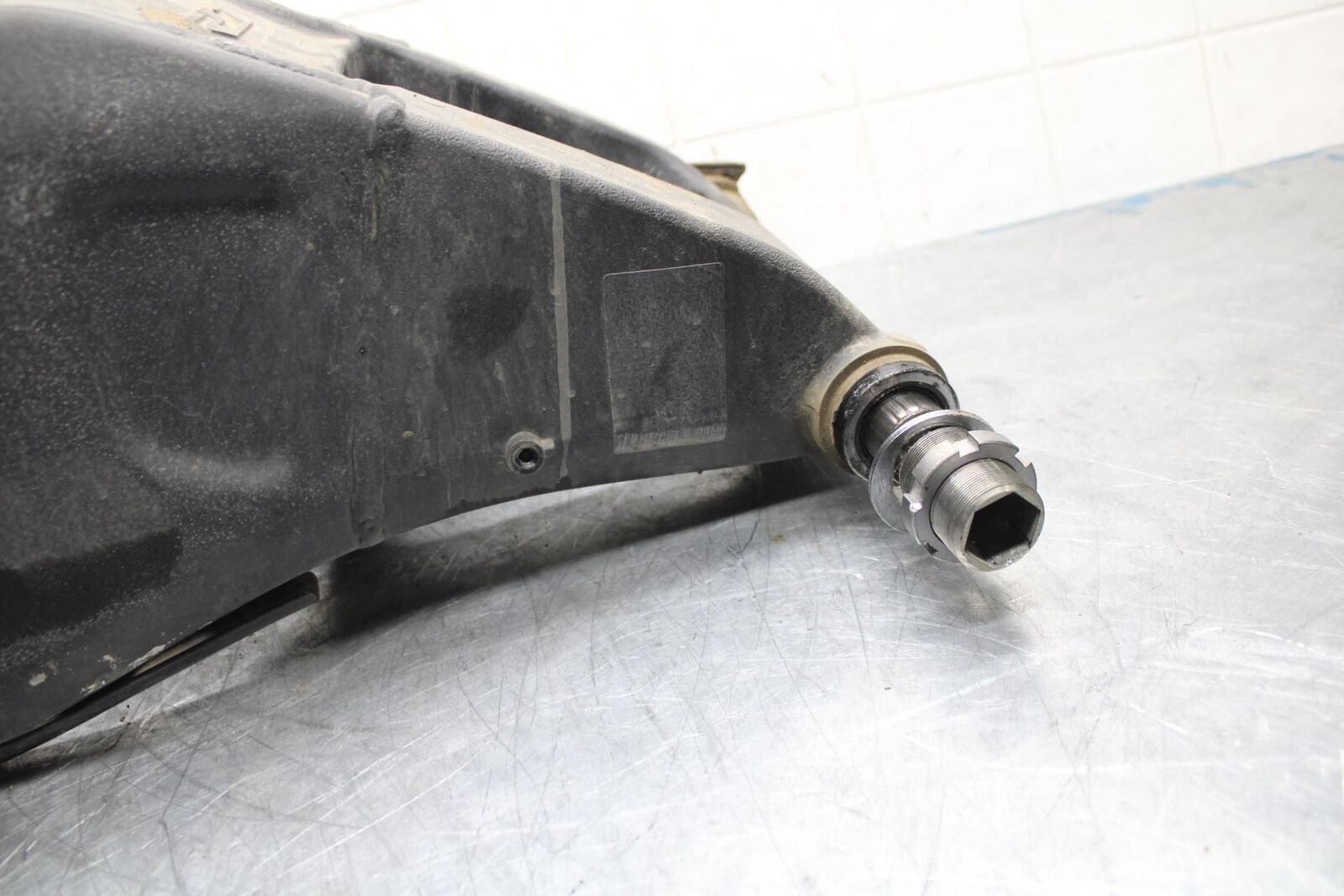18 YAMAHA YZF R1  REAR SWINGARM BACK SUSPENSION SWING ARM BB473