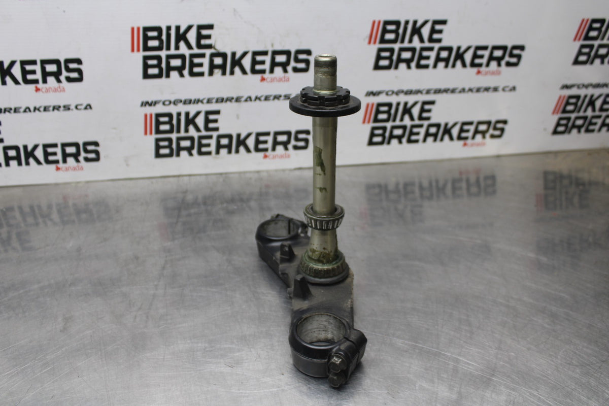98 KAWASAKI NINJA ZX6 FRONT FORKS CLAMP LOWER TRIPLE TREE STEM BB870