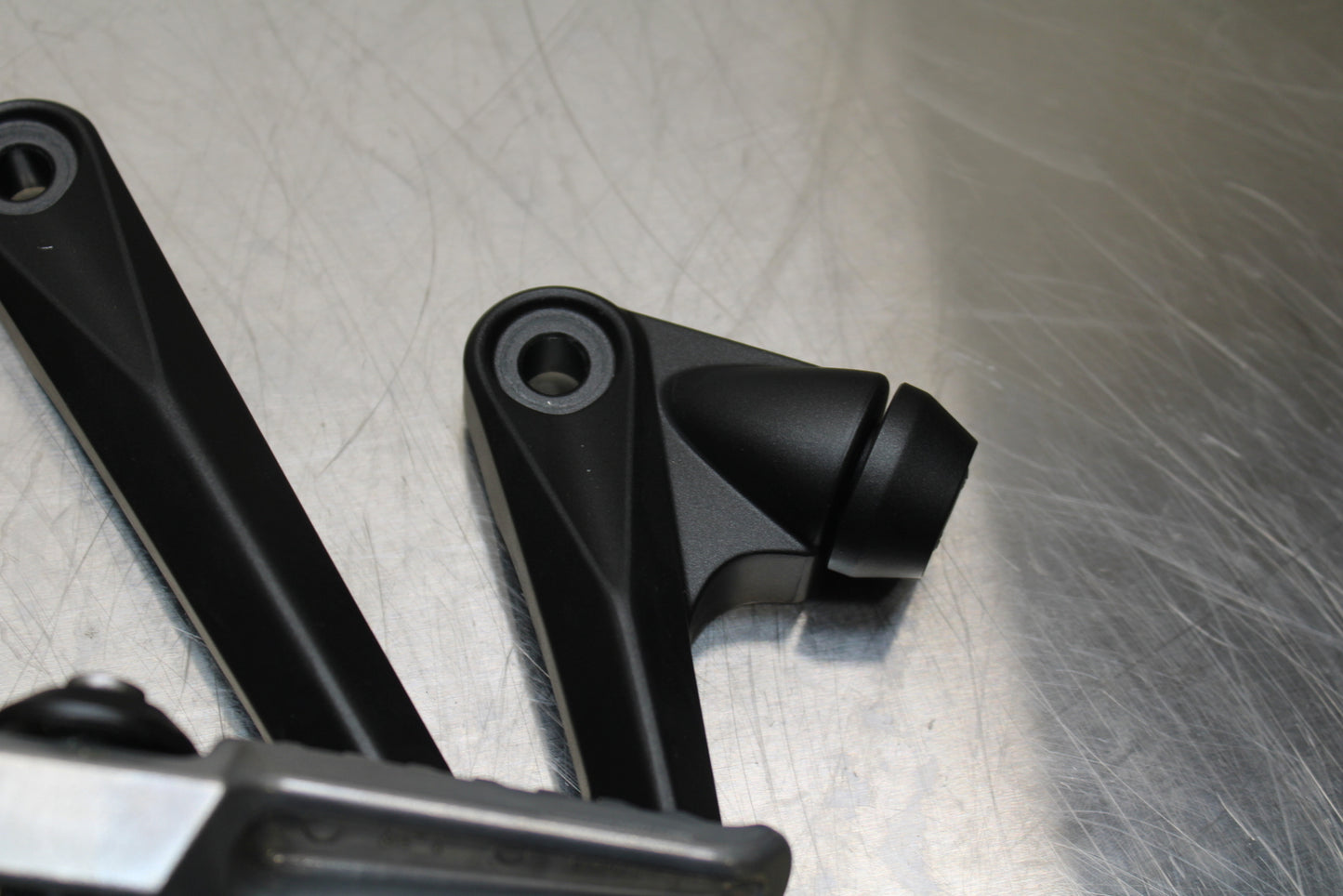 23-24 KAWASAKI NINJA ZX14R NEW!! REAR BACK PASSENGER PEG SET PAIR BB141