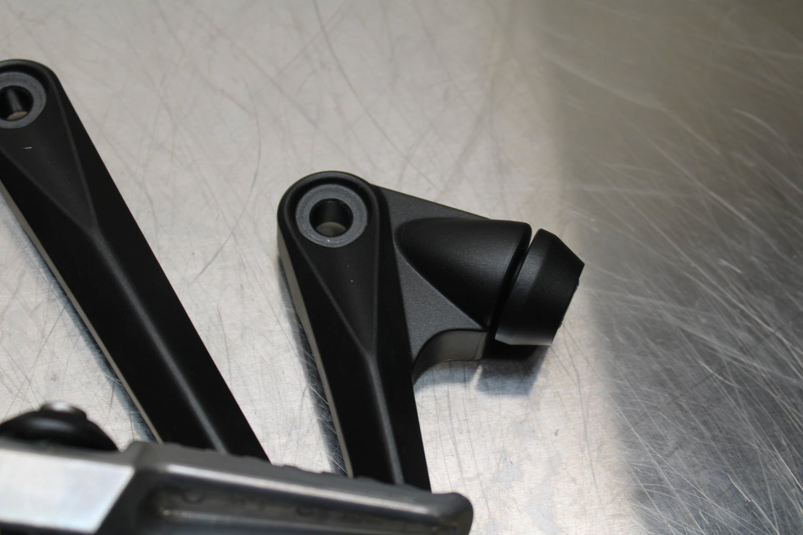 23-24 KAWASAKI NINJA ZX14R NEW!! REAR BACK PASSENGER PEG SET PAIR BB141