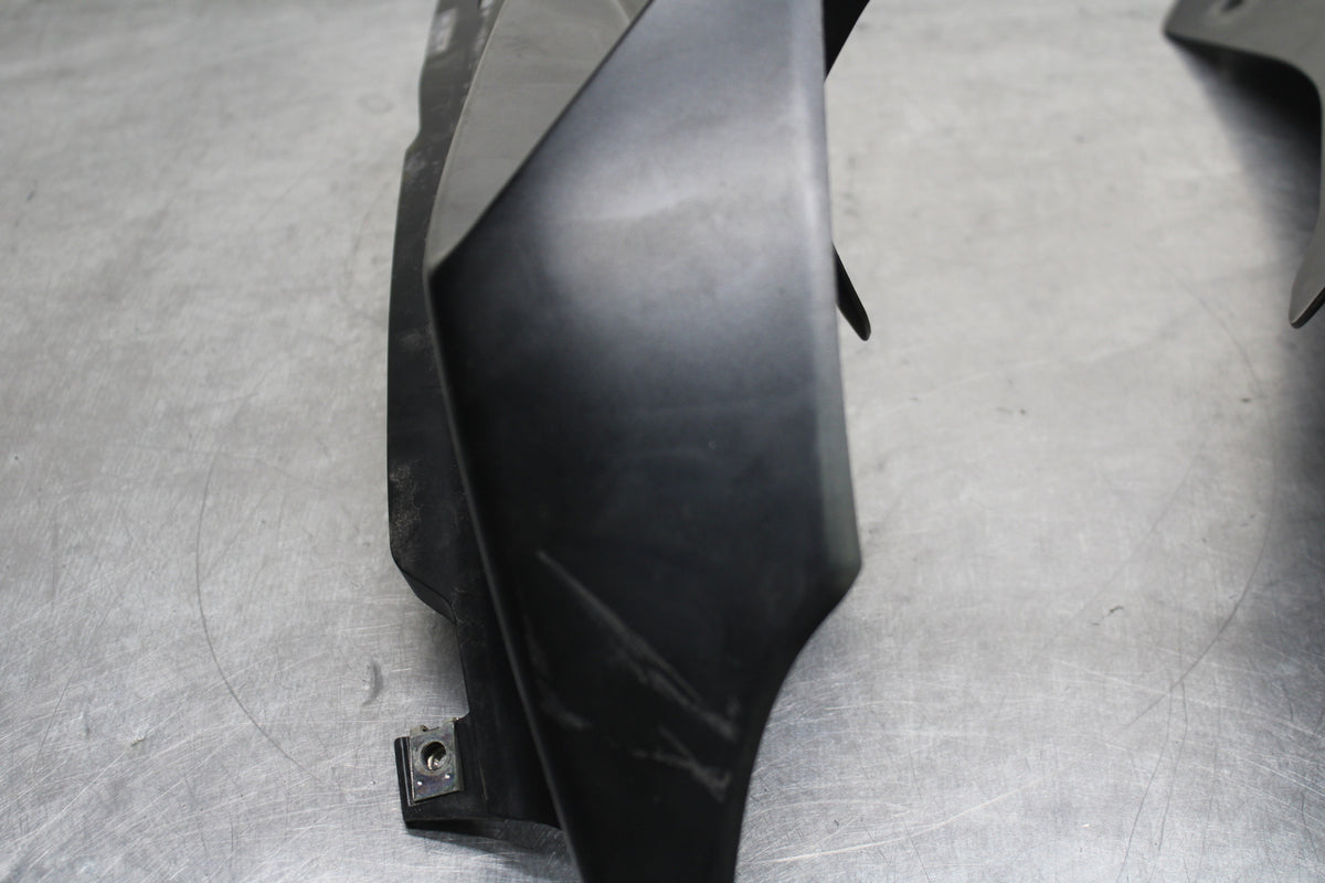 09 SUZUKI GSXR600 RIGHT LEFT FRONT DUCT COVERS PANELS COWLS BB759