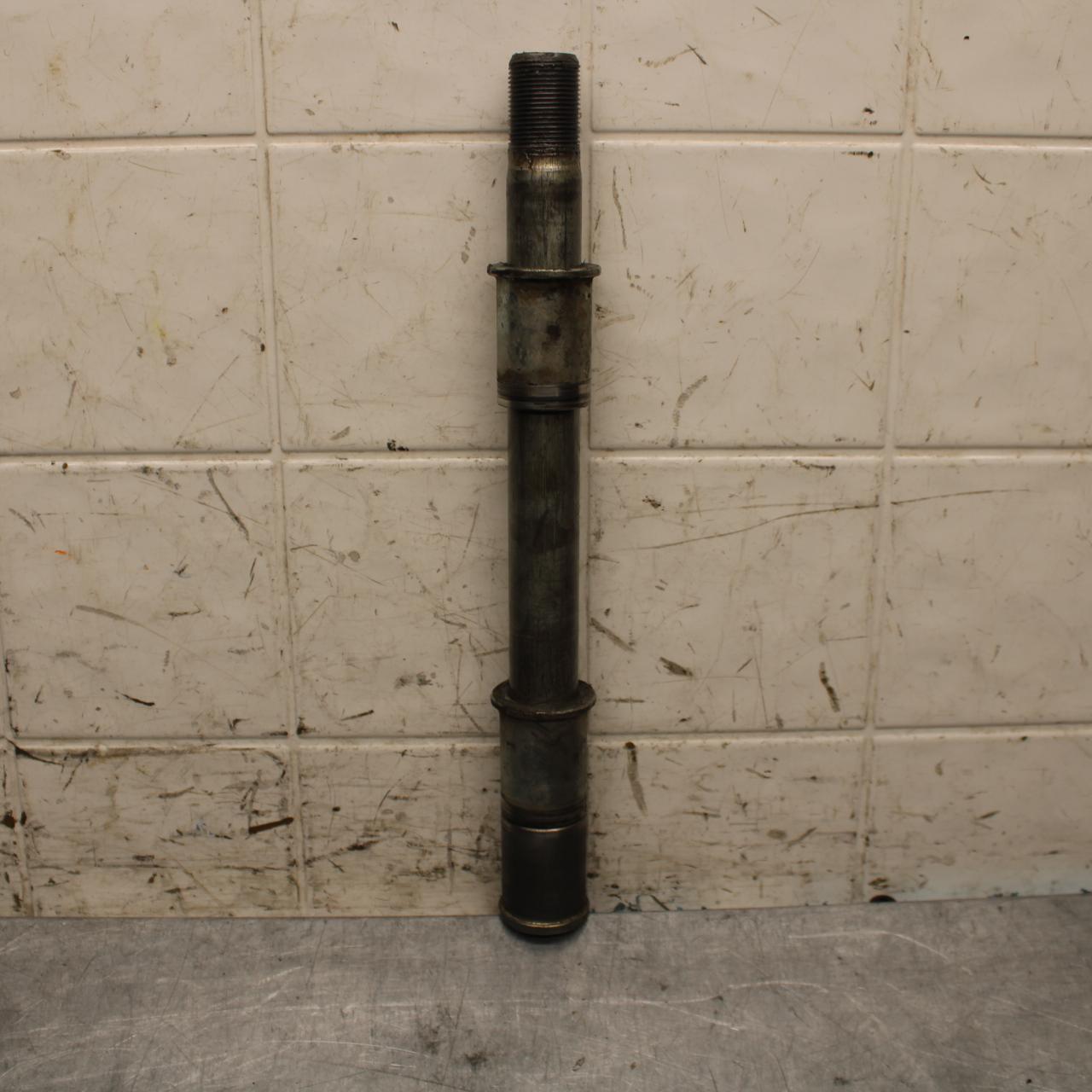 2005 Kawasaki Vulcan 1600 VN1600D Nomad FRONT WHEEL RIM AXLE PIVOT BOLT BB556