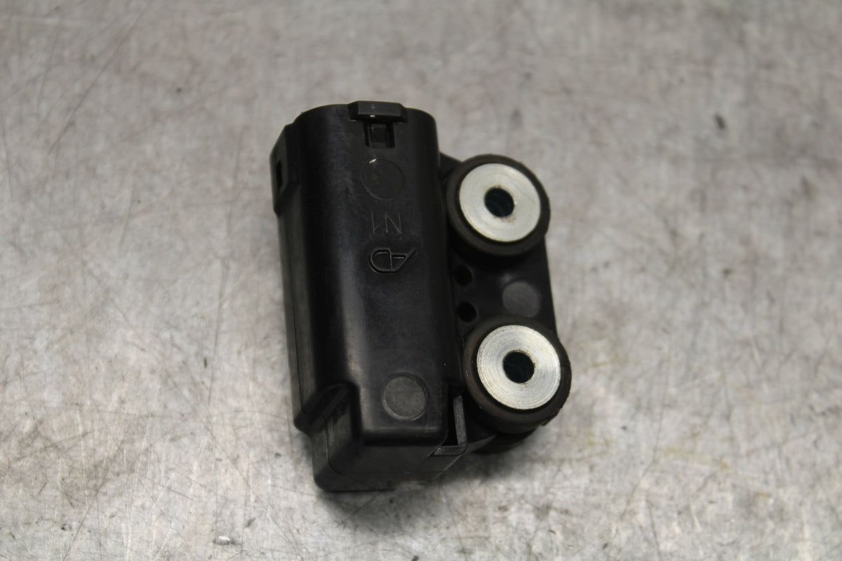 19-21 TRIUMPH SPEED TWIN 1200 TIP OVER ANGLE CRASH SENSOR SWITCH  T2502455 BB653