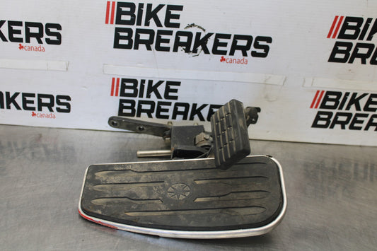 08 YAMAHA V STAR 1100 XVS1100AW CLASSIC RIGHT FRONT FOOT REST PEG STEP BB916