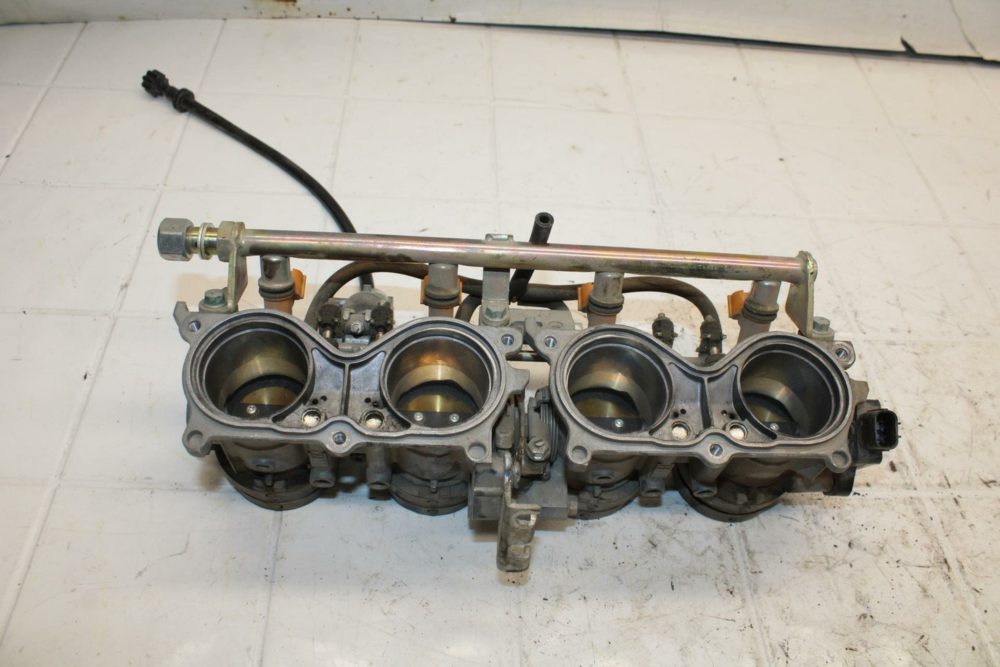 05-06 HONDA CBR600RR MAIN FUEL INJECTORS / THROTTLE BODIES BB399