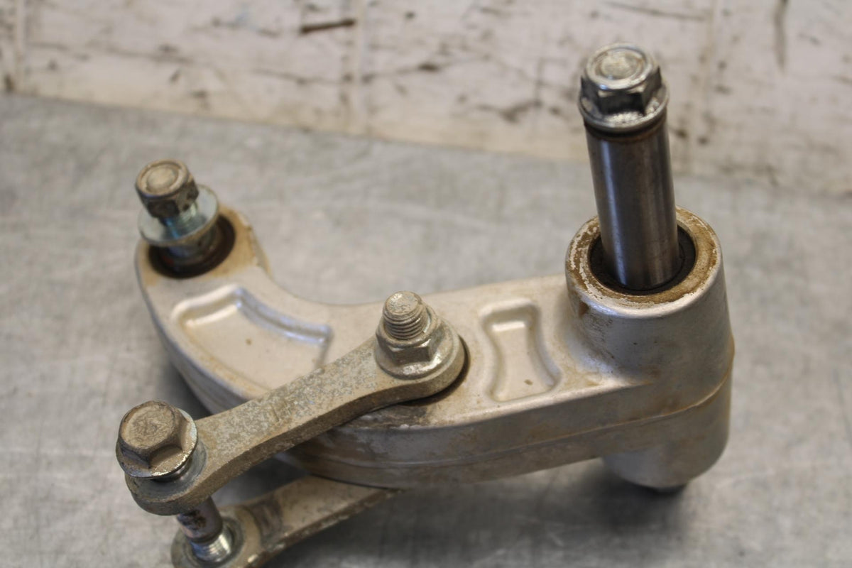 2015 Yamaha FZ09 REAR DOGBONE SHOCK LINKAGE LINK 1RC-2217A-00-00 BB69