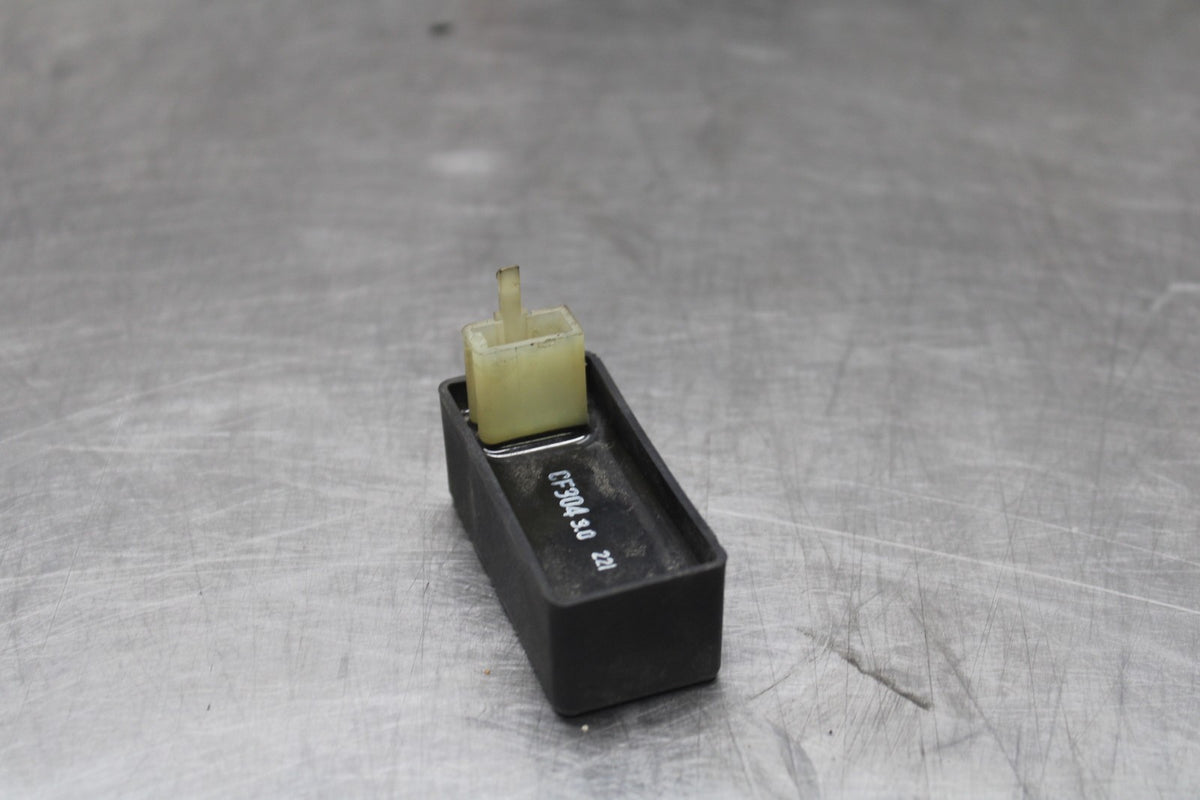 84 HONDA INTERCEPTOR 1000 VF1000F TURN SIGNAL BLINKER RELAY FLASHER SWITCH BB878