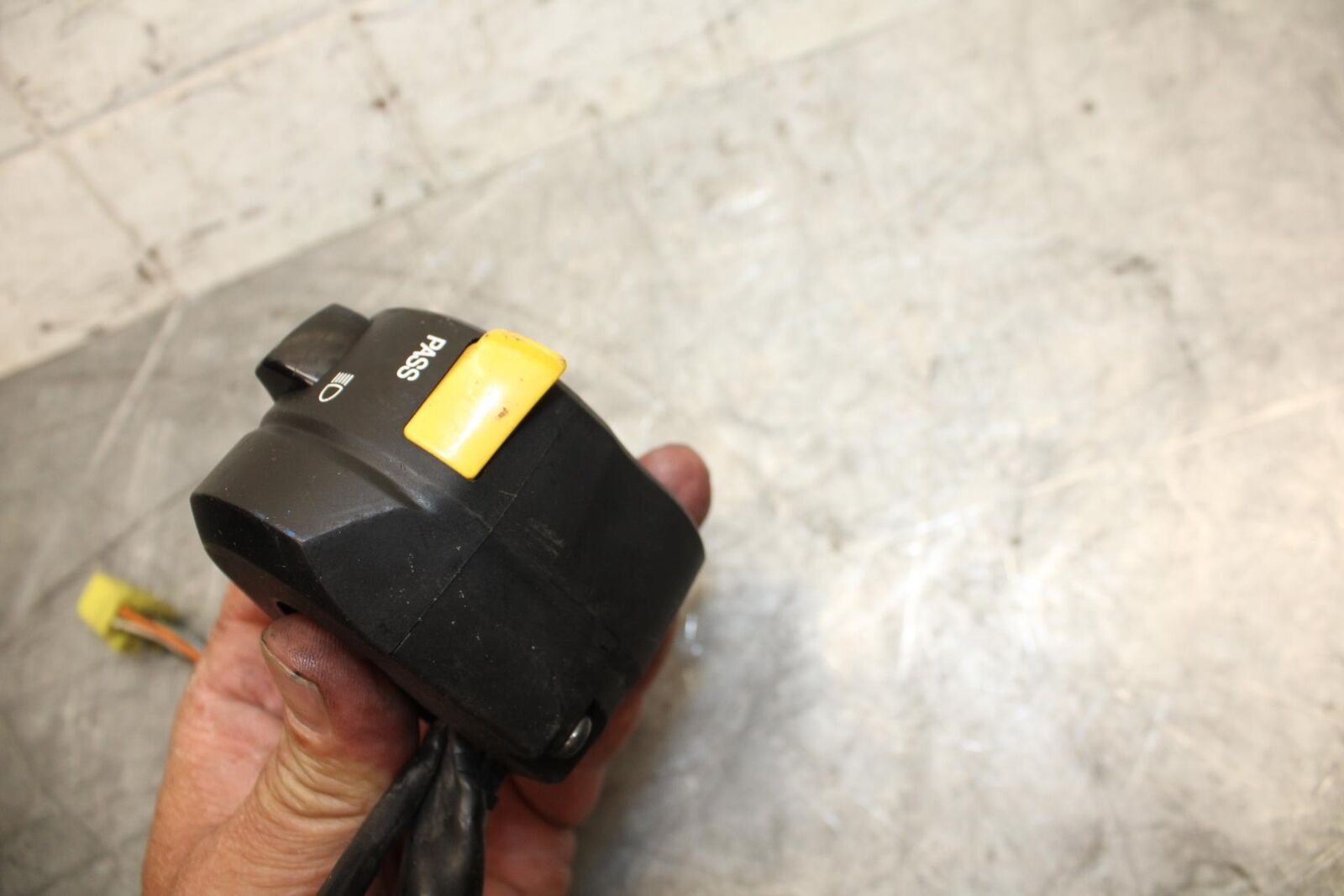 2007 Suzuki GSXR1000 LEFT CLIP ON HANDLE HORN SIGNALS SWITCH SWITCHES BB44