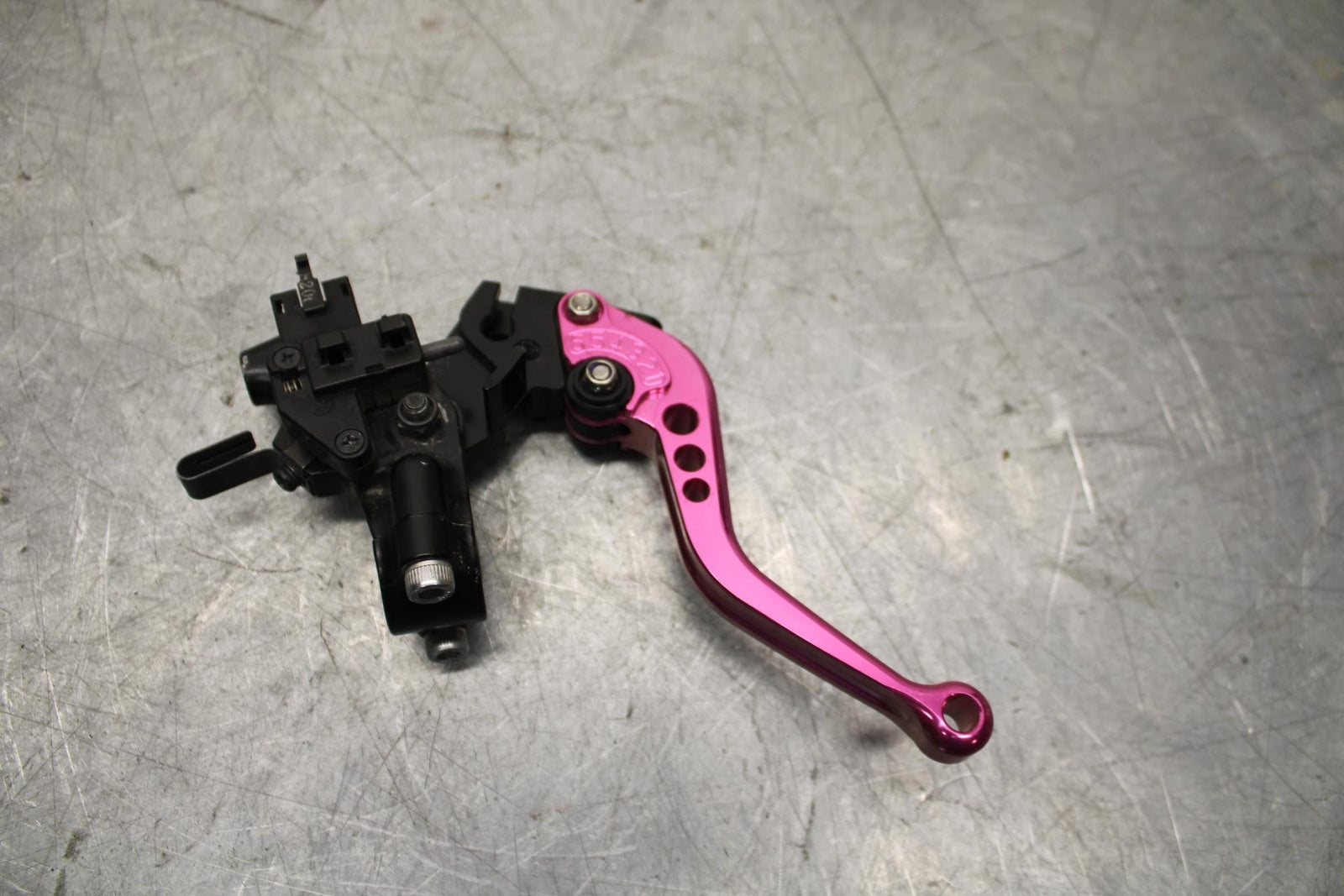 2008 Kawasaki Ninja ZX10R ZX1000E CLUTCH PERCH MOUNT WITH LEVER  BB524