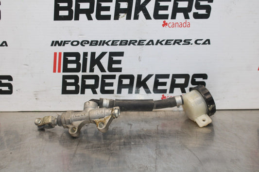 98 KAWASAKI NINJA ZX6 REAR BACK BRAKE MASTER CYLINDER W RESERVOIR BB870