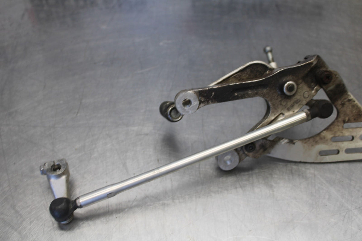 05 YAMAHA YZF R6 LEFT REARSET REAR SET FOOT PEG W SHIFTER BB894