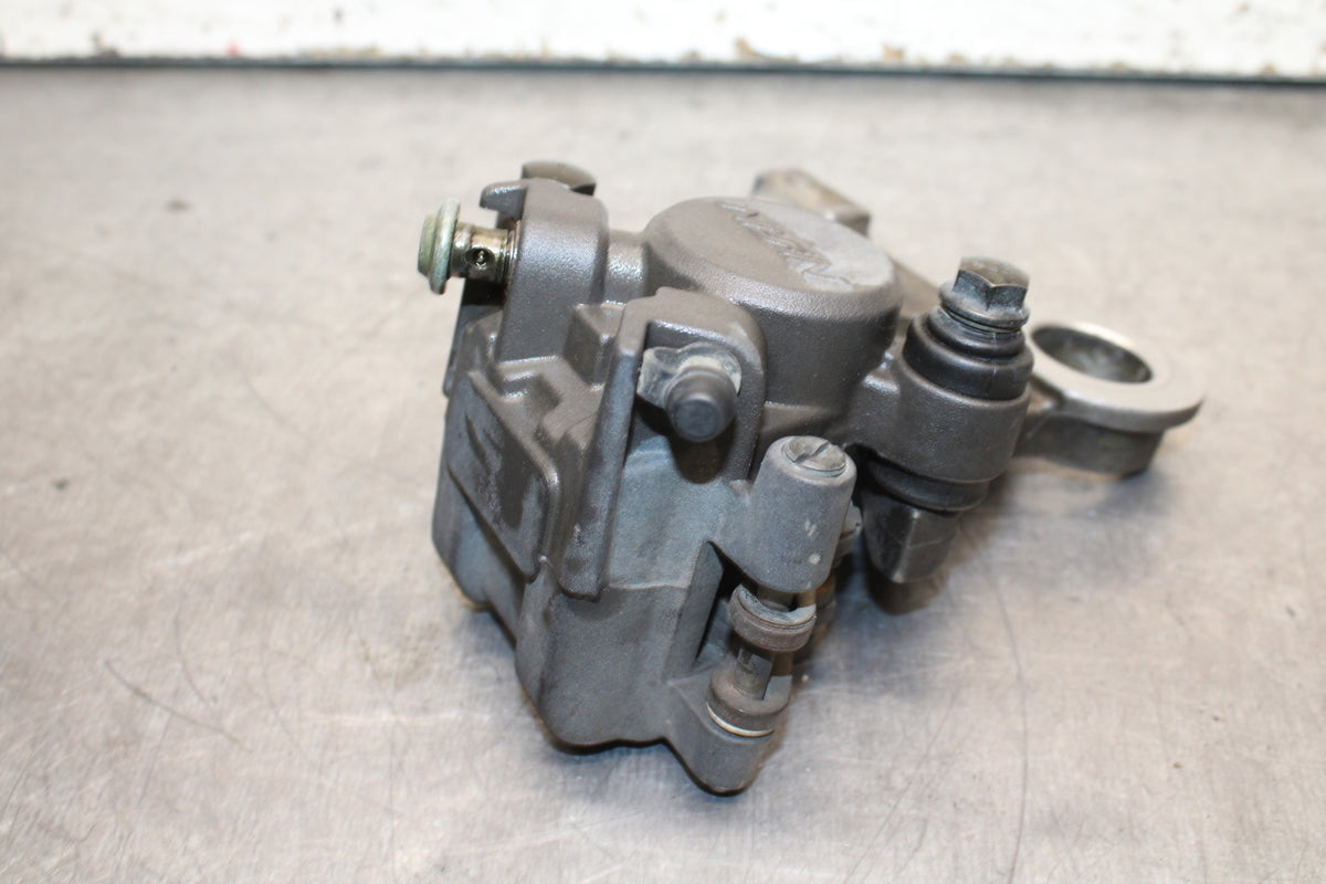 06-07 YAMAHA YZF R6 REAR BACK BRAKE CALIPER W MOUNT BRACKET BB742