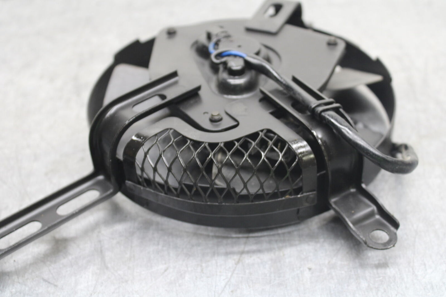 05-06 SUZUKI GSXR1000 ENGINE RADIATOR COOLING FAN BB113