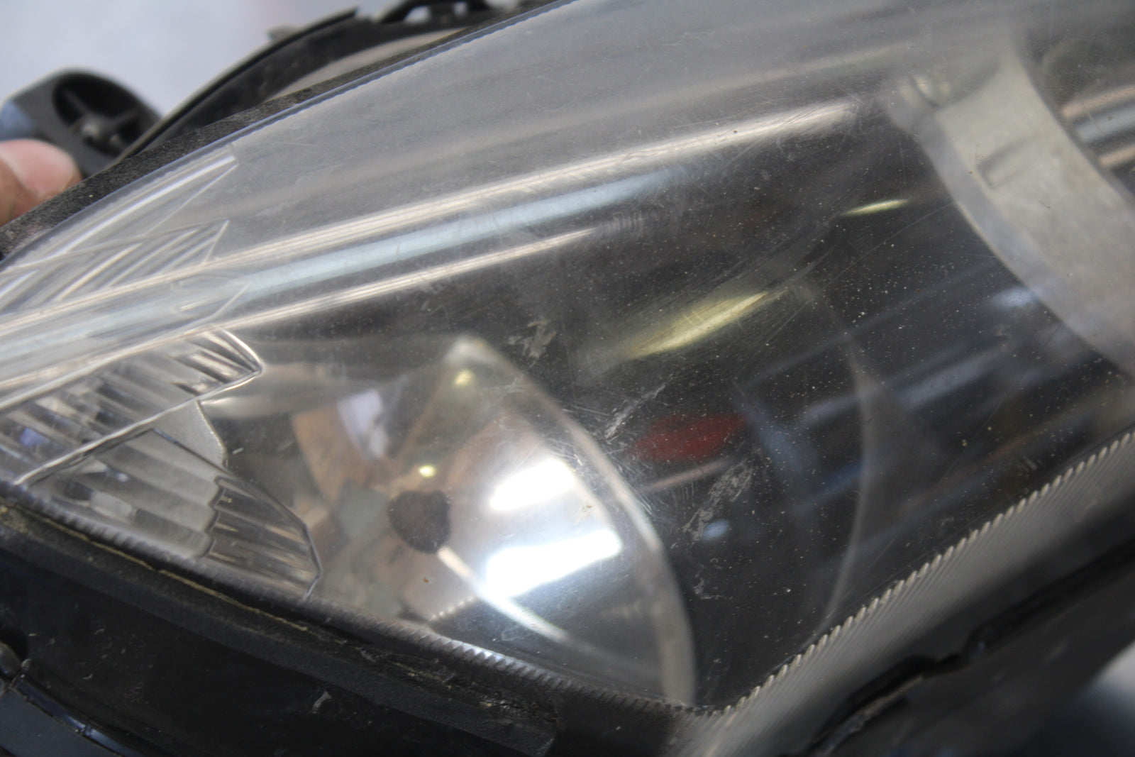 07-08 YAMAHA YZF R1 FRONT RIGHT HEADLIGHT HEAD LIGHT LAMP BB160