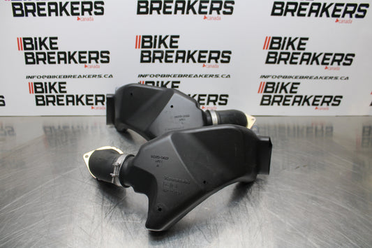 23-24 KAWASAKI NINJA ZX14R NEW!! RIGHT LEFT AIR INTAKE DUCTS BB153