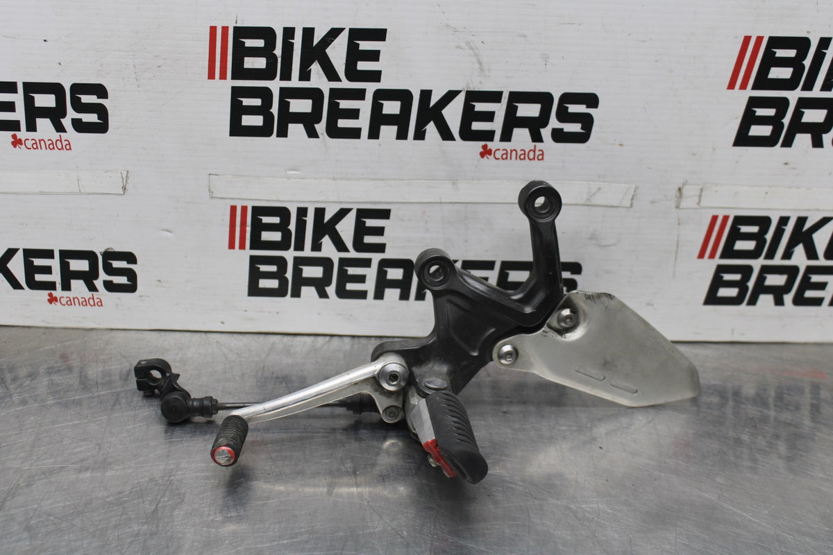 23 KAWASAKI Z900RS LEFT REARSET REAR SET FOOT PEG W SHIFTER BB935