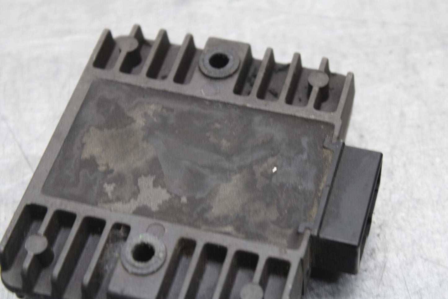 05 YAMAHA YZF R6S RECTIFIER VOLTAGE REGULATOR BB95