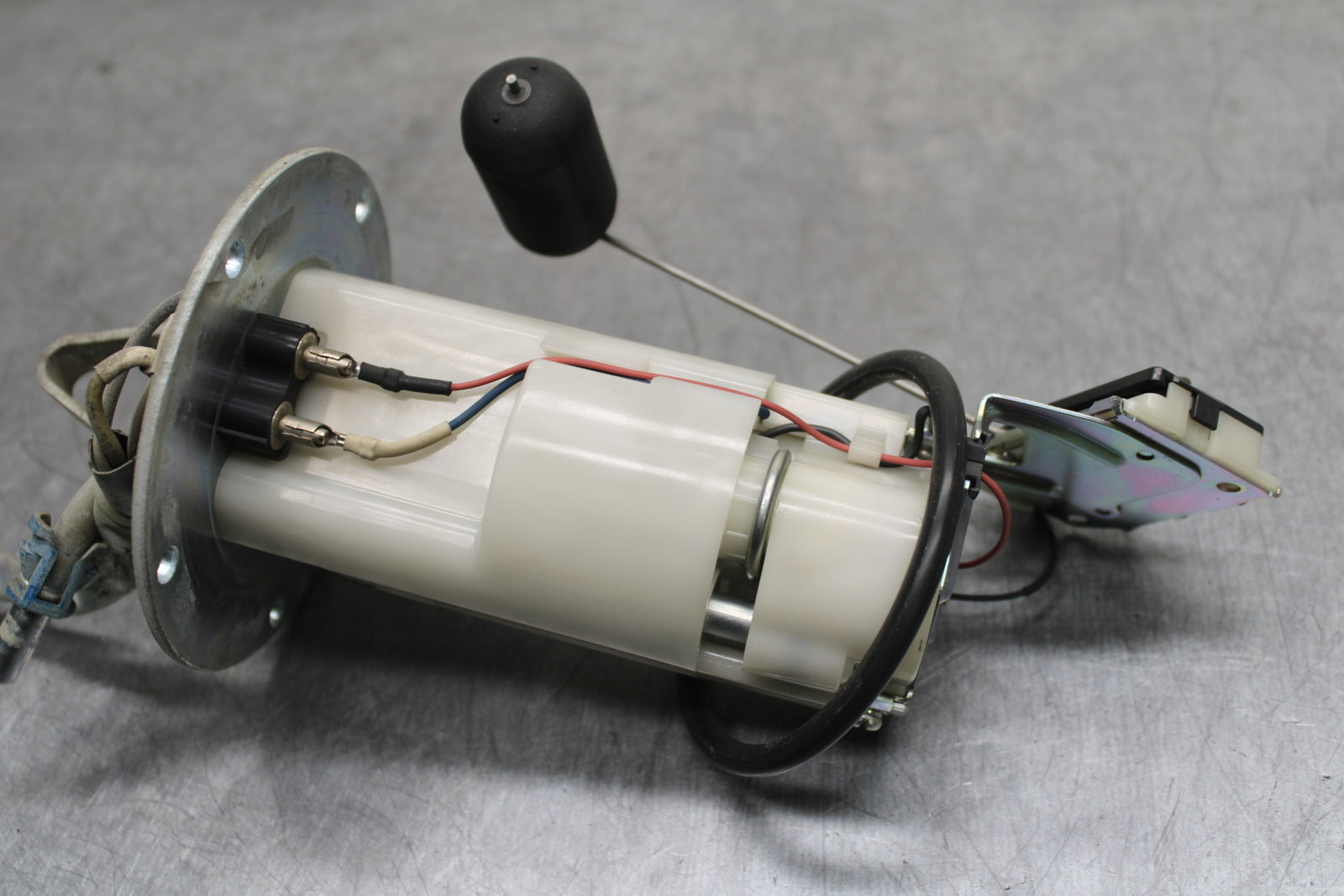 08-10 SUZUKI GSXR 600 FUEL PUMP GAS PETROL SENDER UNIT BB753