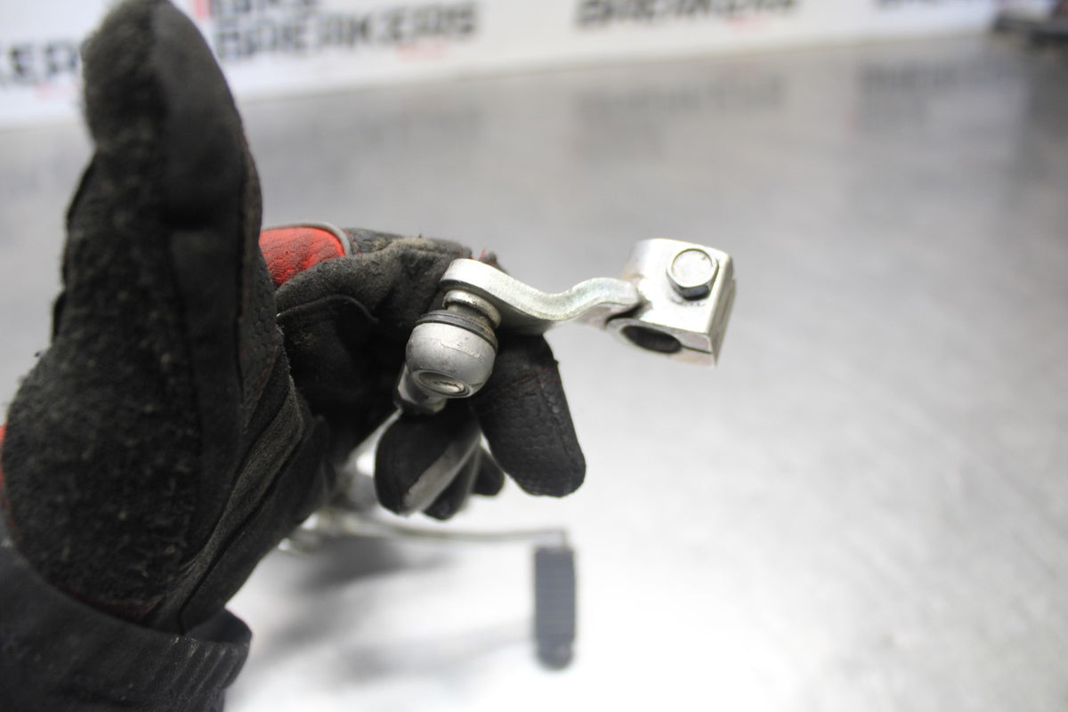 19-24 YAMAHA R3 LEFT REARSET REAR SET FOOT PEG W SHIFTER BB942