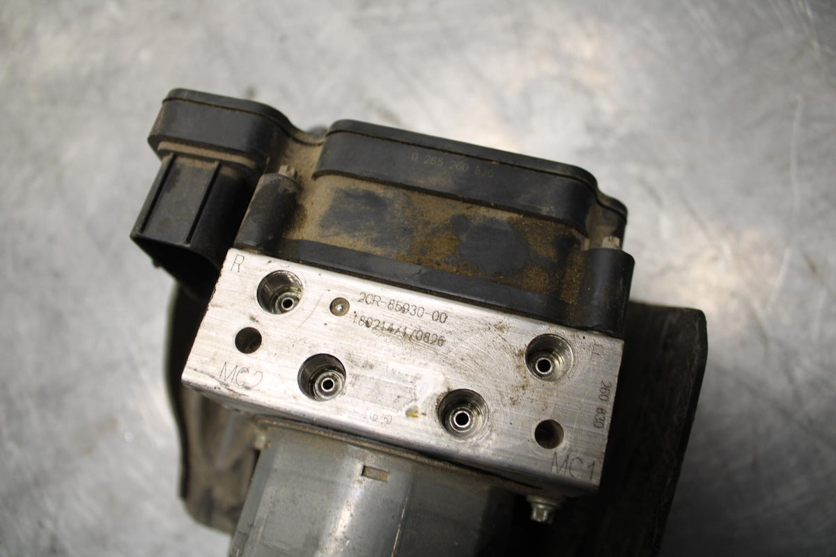 18 YAMAHA YZF R1  ABS PUMP UNIT MODULE BB473