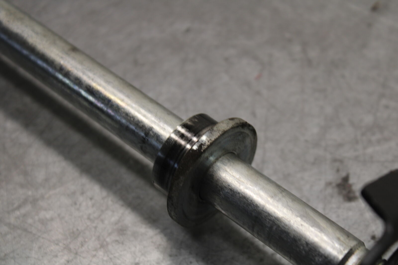 18-23 KAWASAKI NINJA 400 REAR AXLE BACK WHEEL RIM PIVOT BOLT AXEL BB660