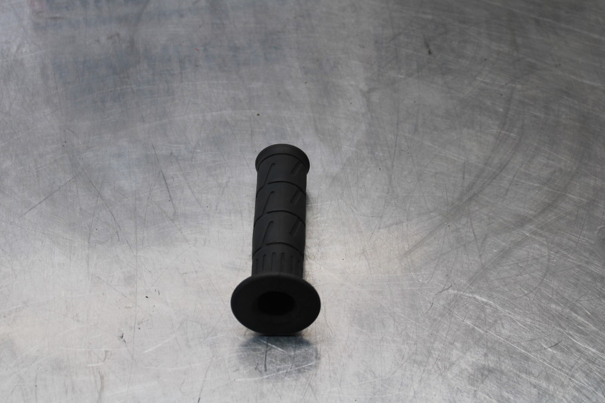 07-08 KAWASAKI NINJA ZX6R RIGHT THROTTLE GRIP BB175