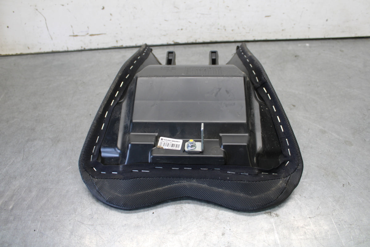 18-23 KAWASAKI NINJA 400 FRONT DRIVERS SEAT PAD SADDLE PILLION BB679