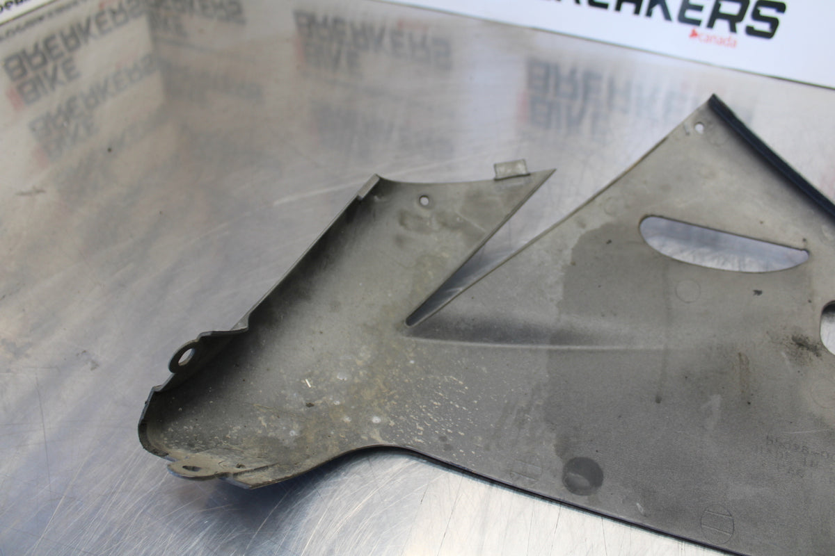 04-05 KAWASAKI NINJA ZX10R RIGHT LOWER BOTTOM BELLY SIDE FAIRING COWL  BB163