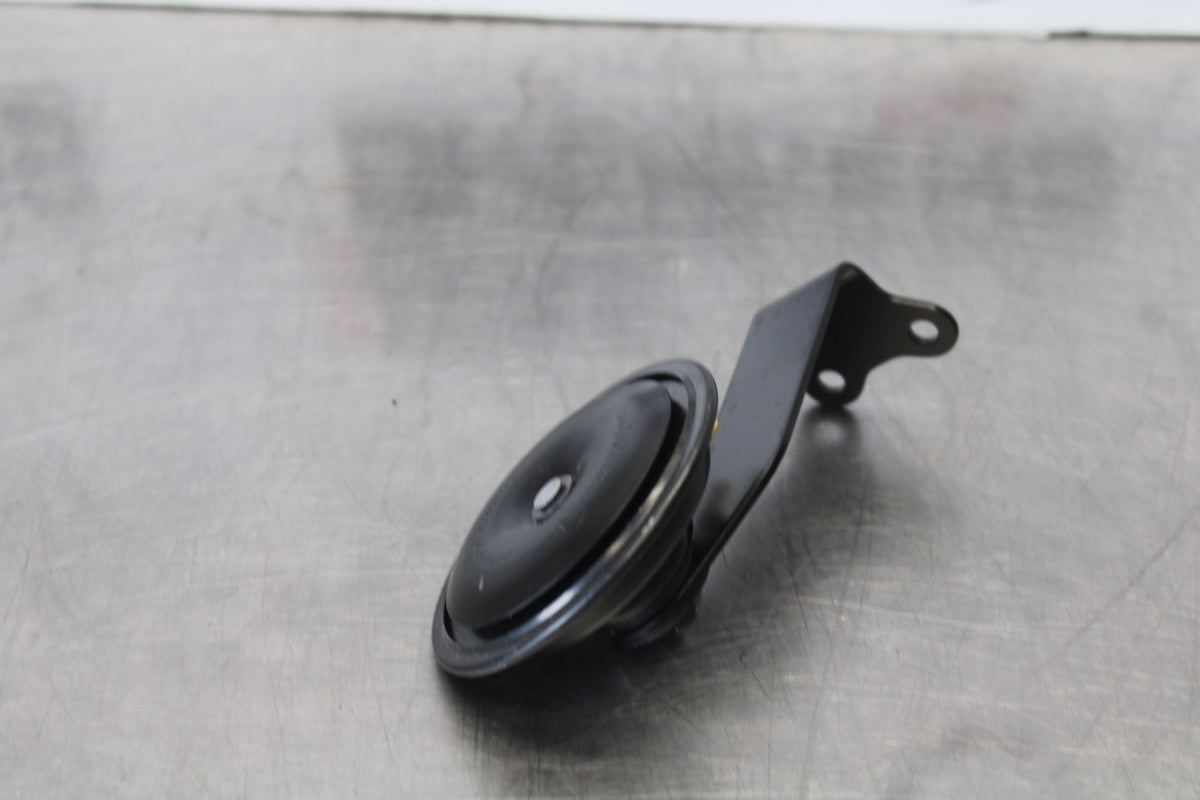 11-26 SUZUKI GSXR750 HORN SIGNAL BB882