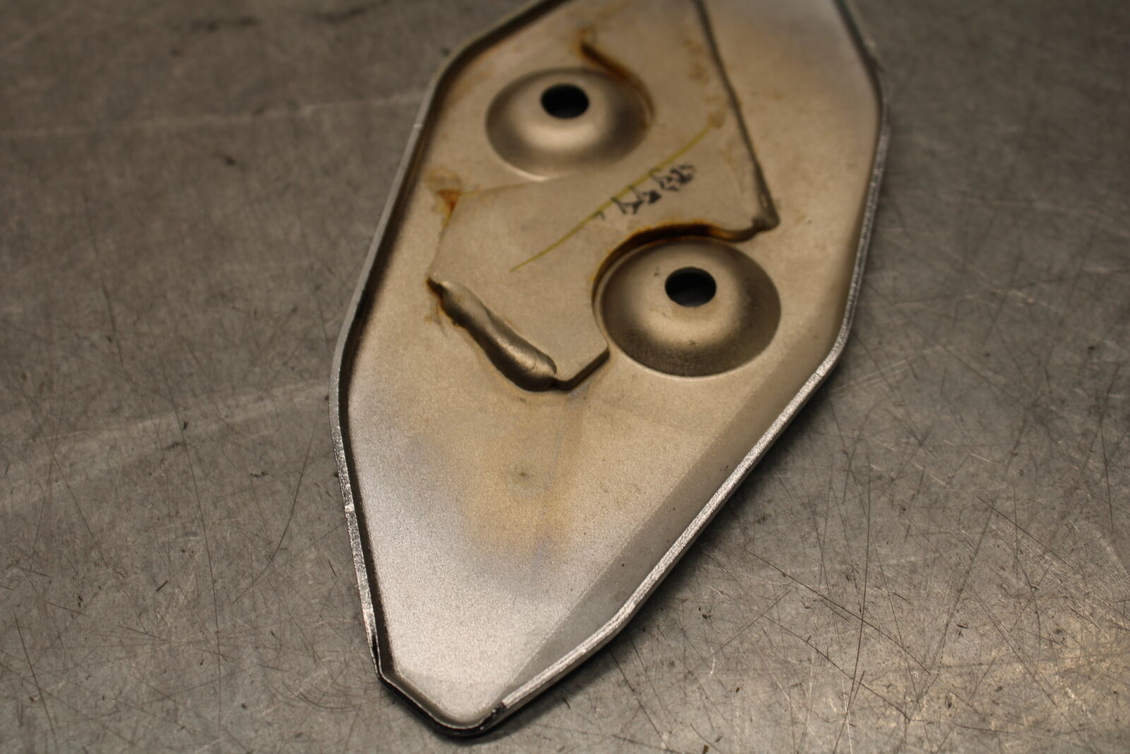 15-17 YAMAHA YZF R3 RIGHT REARSET REAR SET HEEL GUARD COVER BB651
