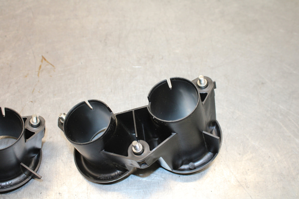 03-04 HONDA CBR600RR AIRBOX INTAKE VELOCITY STACKS BB114