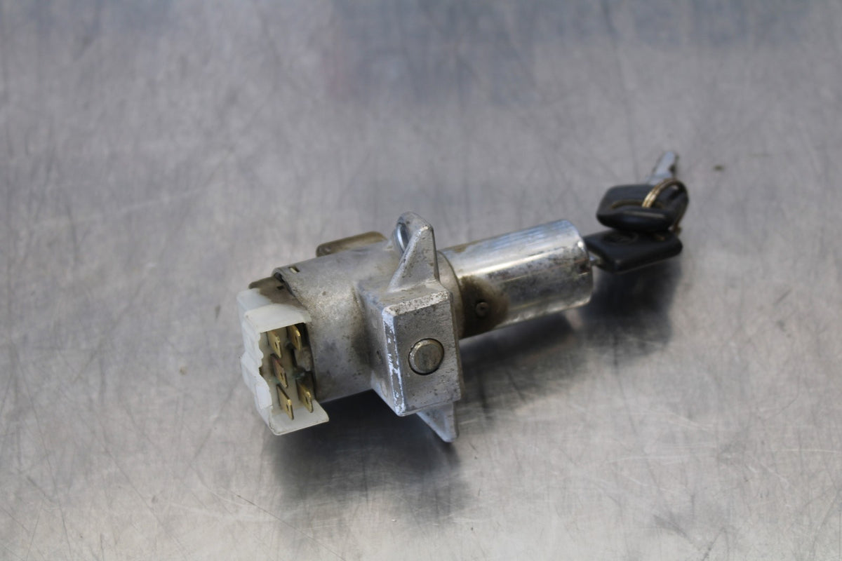76-77 HONDA GOLDWING 1000 IGNITION LOCK W KEYS BB171