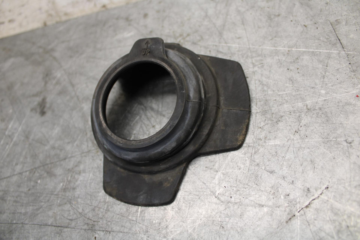 2004 Honda ST1300 ENGINE MOTOR  SHAFT CRANKSHAFT COVER SEAL BB49