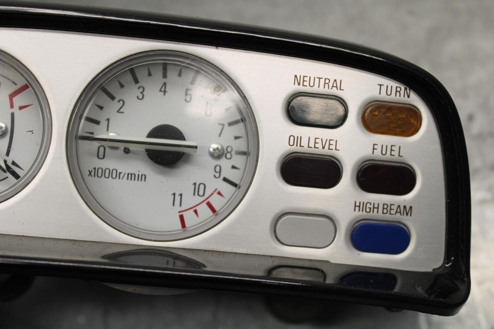 93-07 YAMAHA VMAX 1200 GAUGES METER TACH BB634