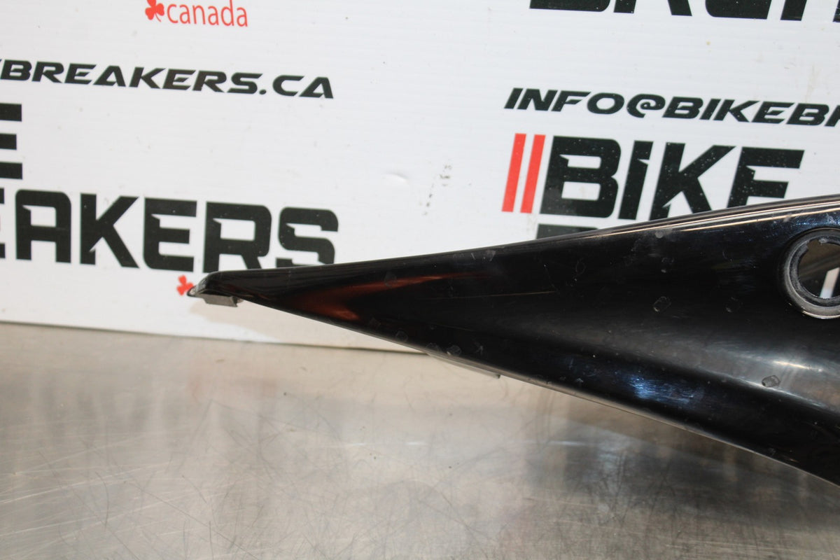 06-07 SUZUKI GSXR 600 LEFT REAR BACK TAIL FAIRING COWL SHROUD BB178