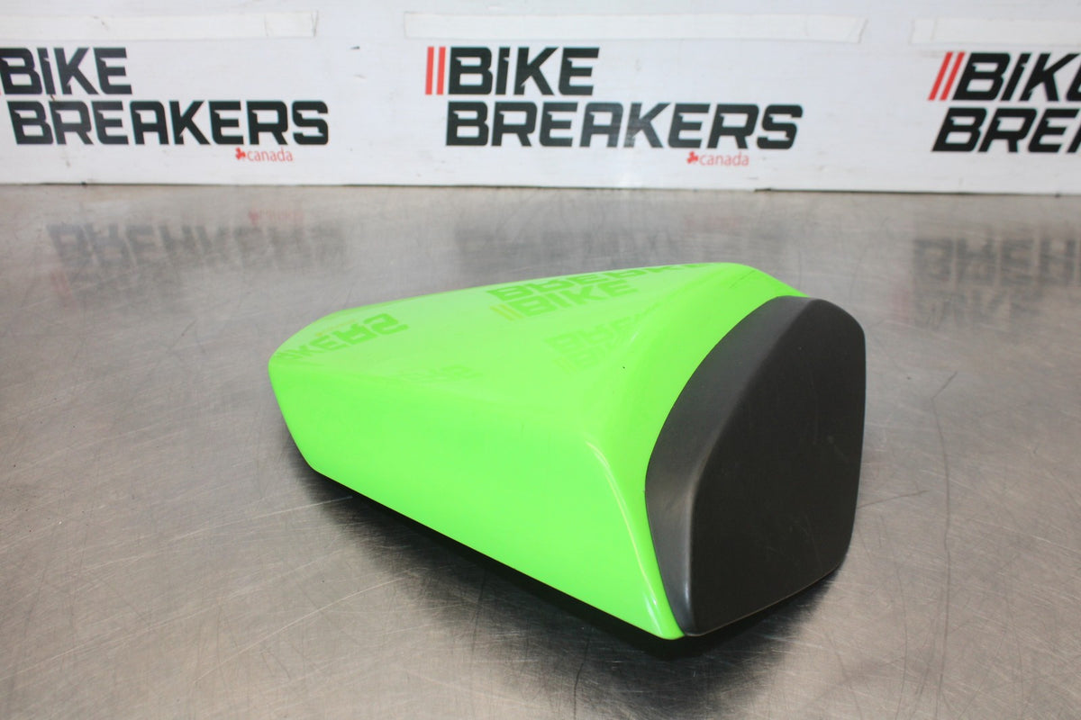08 KAWASAKI NINJA ZX10R REAR BACK SEAT SOLO COWL FAIRING COVER BB902