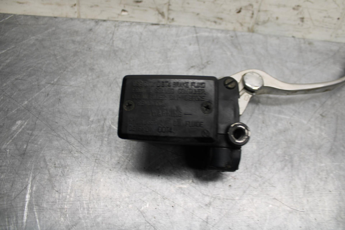 03-06 KAWASAKI Z1000 FRONT BRAKE MASTER CYLINDER BB487
