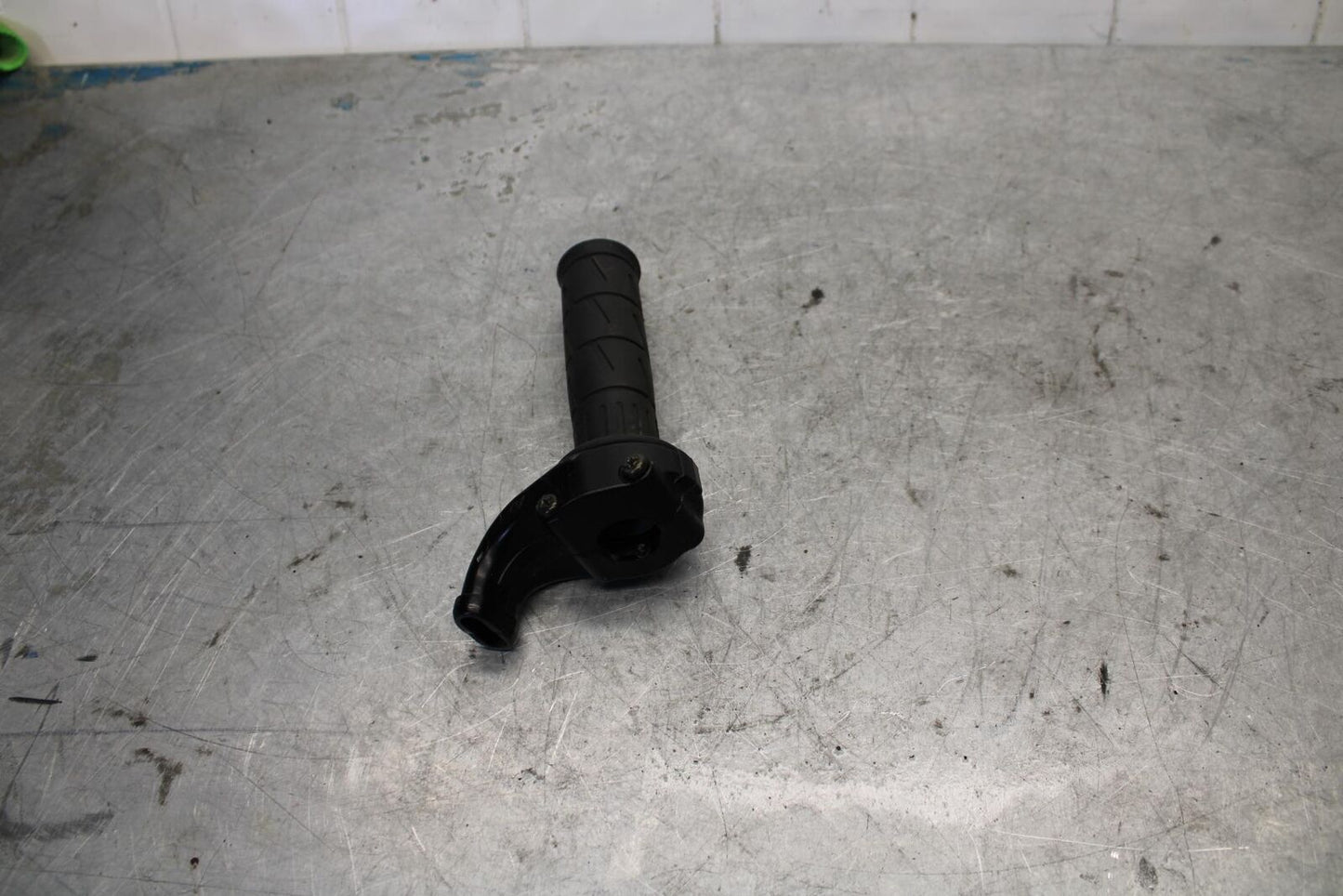 06-07 KAWASAKI NINJA ZX14R THROTTLE CABLE LINE HOUSING GUIDE TUBE bb433