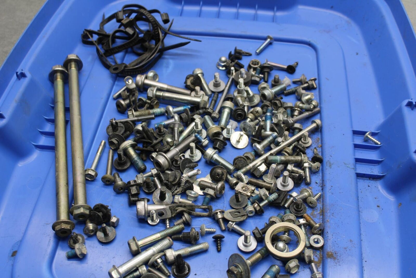 09-16 SUZUKI GSXR1000 MISCELLANEOUS MOUNTING BOLTS HARDWARE SCREWS BB642